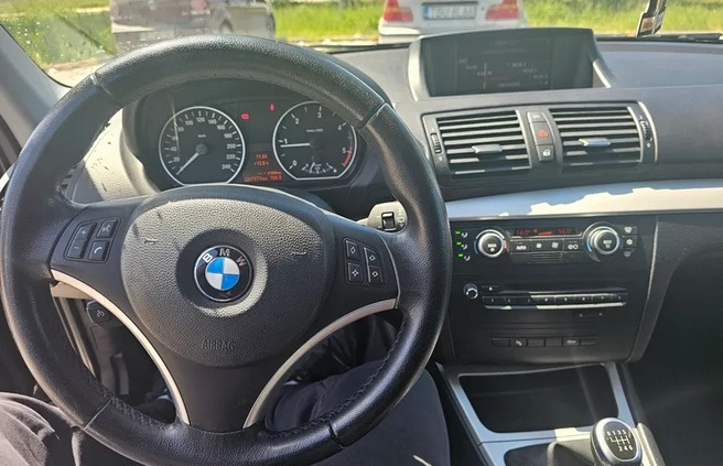 BMW Seria 1 cena 18500 przebieg: 263000, rok produkcji 2008 z Ostrów Wielkopolski małe 191